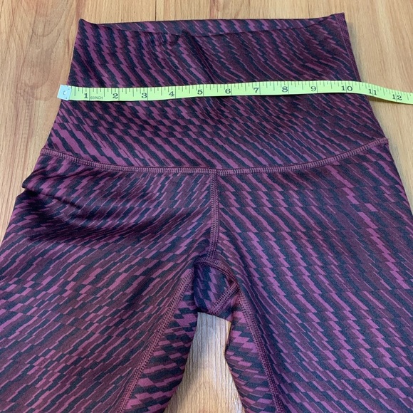 Lululemon Wunder Under Crop Hi-Rise Leggings - Picture 9 of 11